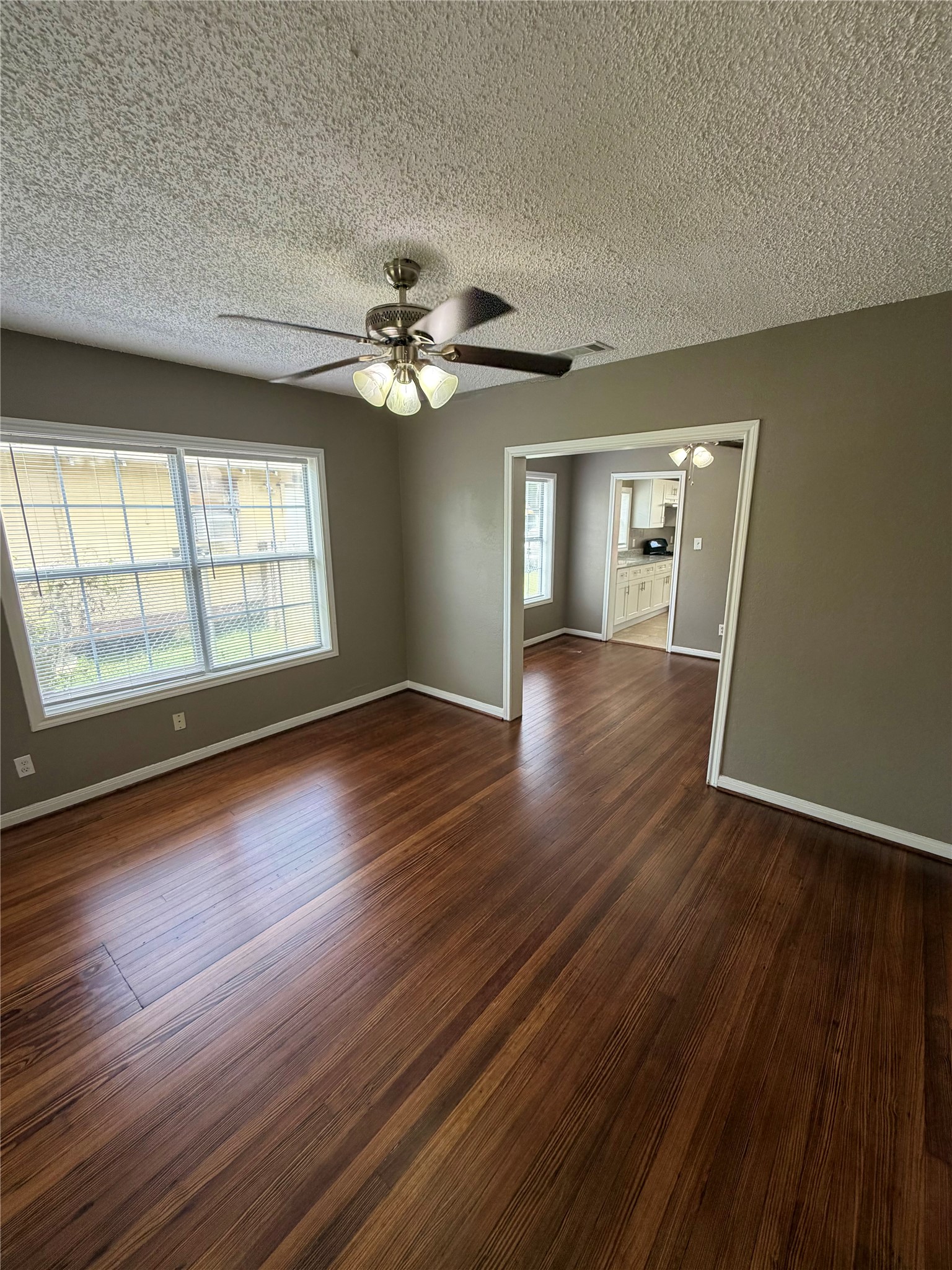 111 Inlane Street Houston, TX 77012 - Photo 29 of 33
