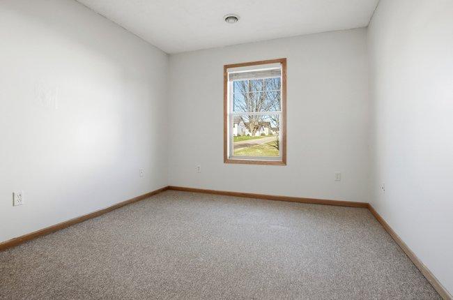 300 Cedar Street, Unit 15 Baldwin, WI 54002 - Photo 12 of 18