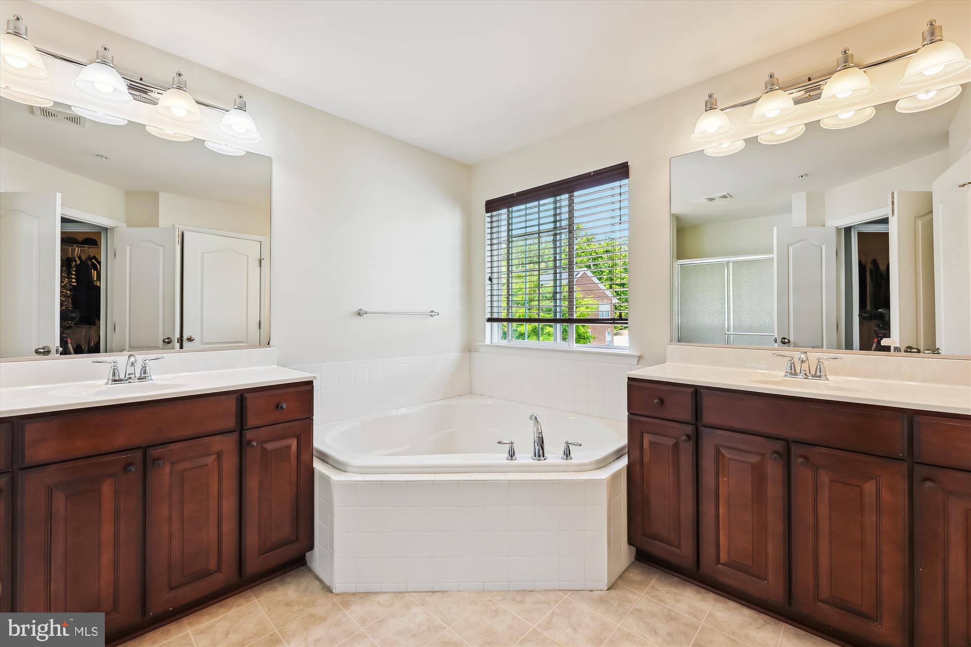 3301 Wendells Lane Accokeek, MD 20607 - Photo 37 of 56 Primary Bath