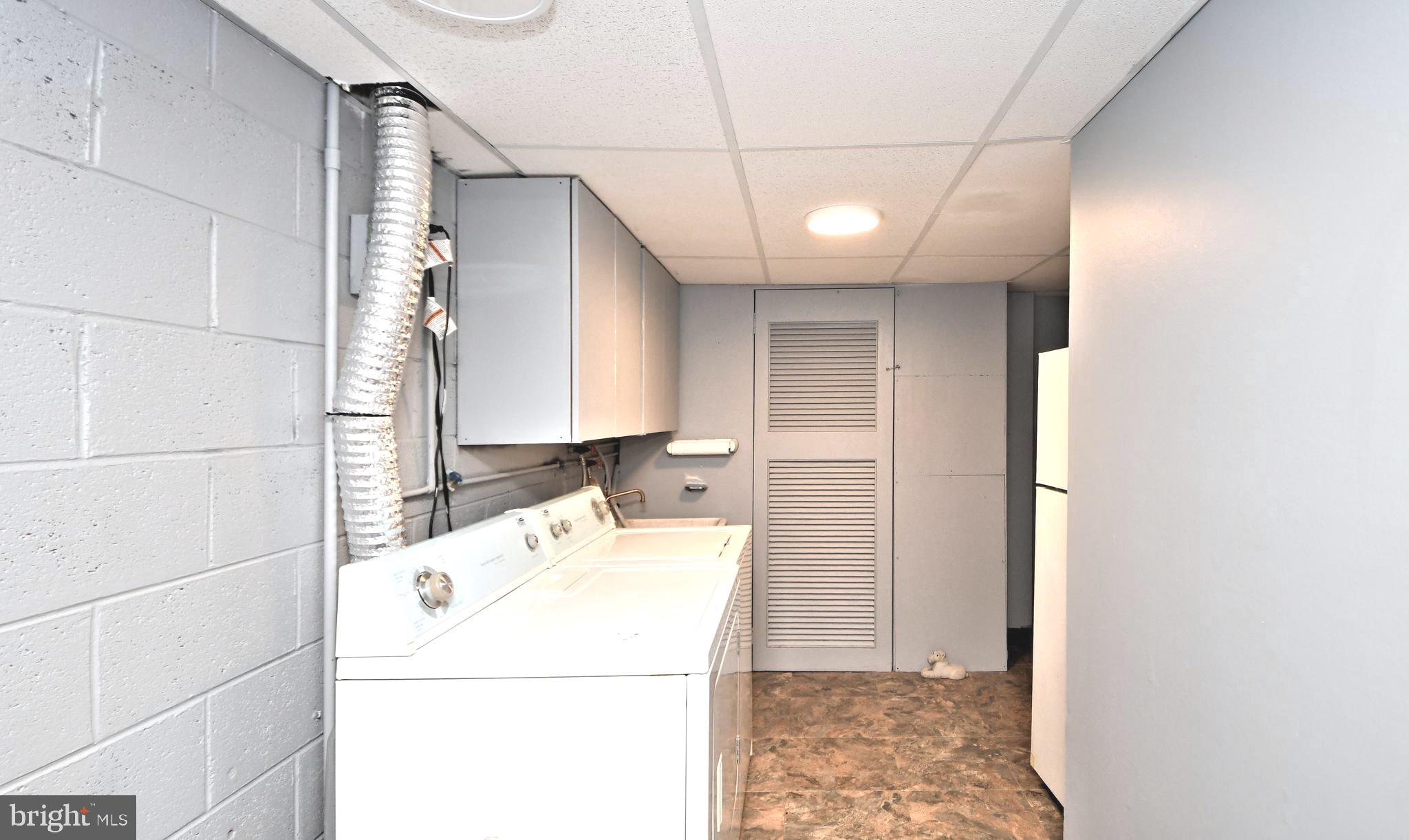 1669 Kenmare Drive Dresher, PA 19025 - Photo 26 of 29 Mudroom and laundry room
