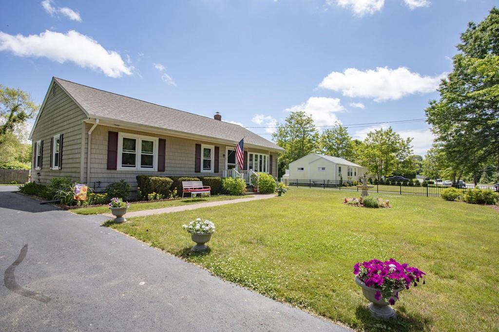 241 Alden Road Fairhaven, MA 02719 - Photo 4 of 41