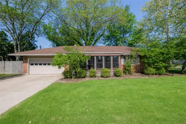 $229,900 | 668 Trade Square West, Troy, OH 45373