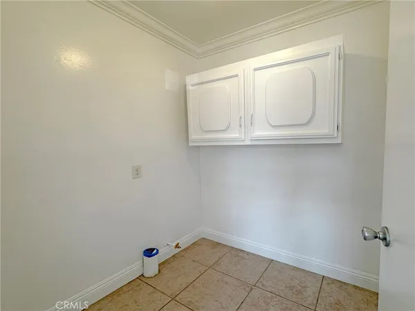 a view of utility room