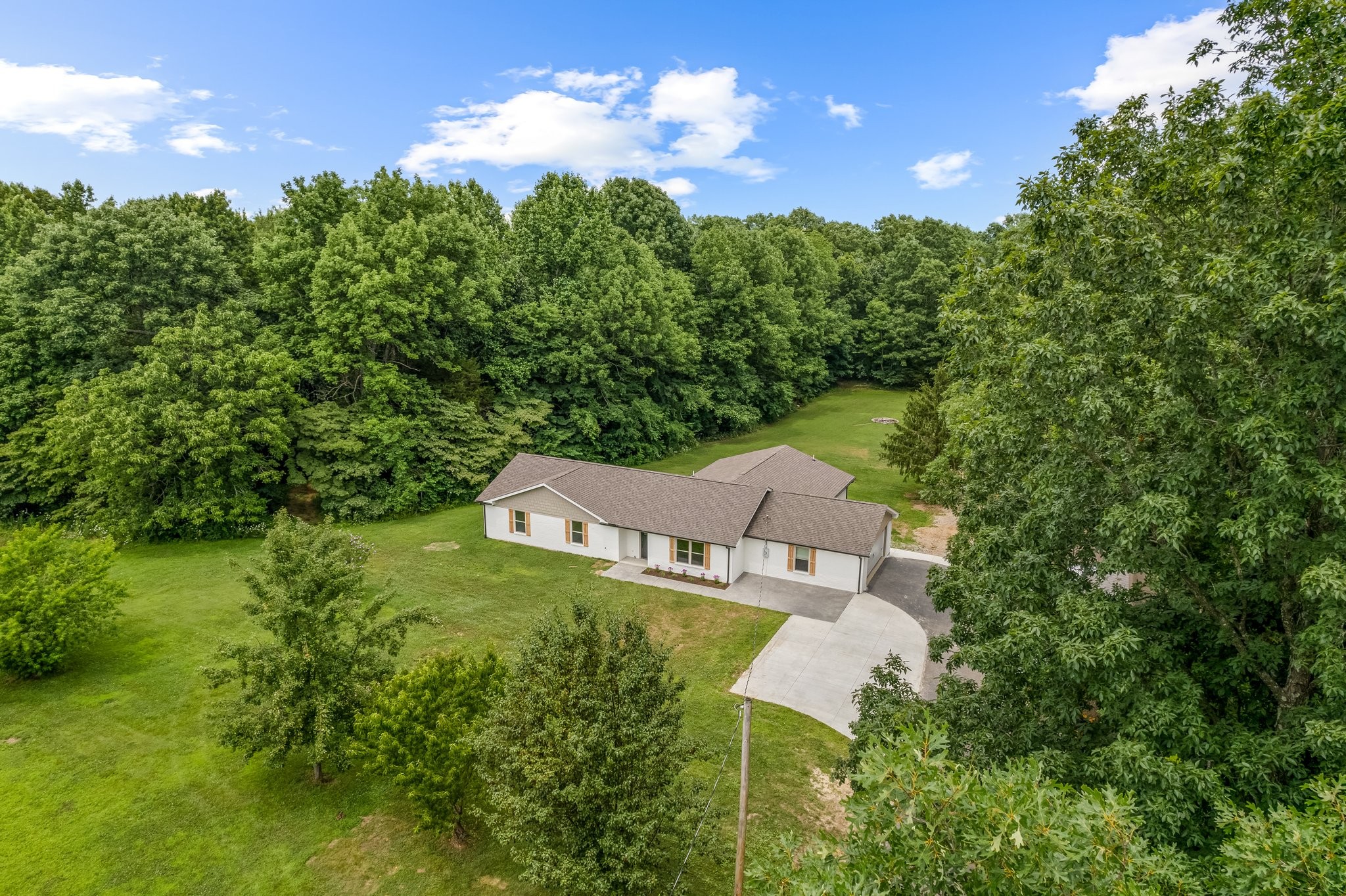 136 Pack Annex Road White Bluff, TN 37187 - Photo 3 of 64 Gallery Image 3