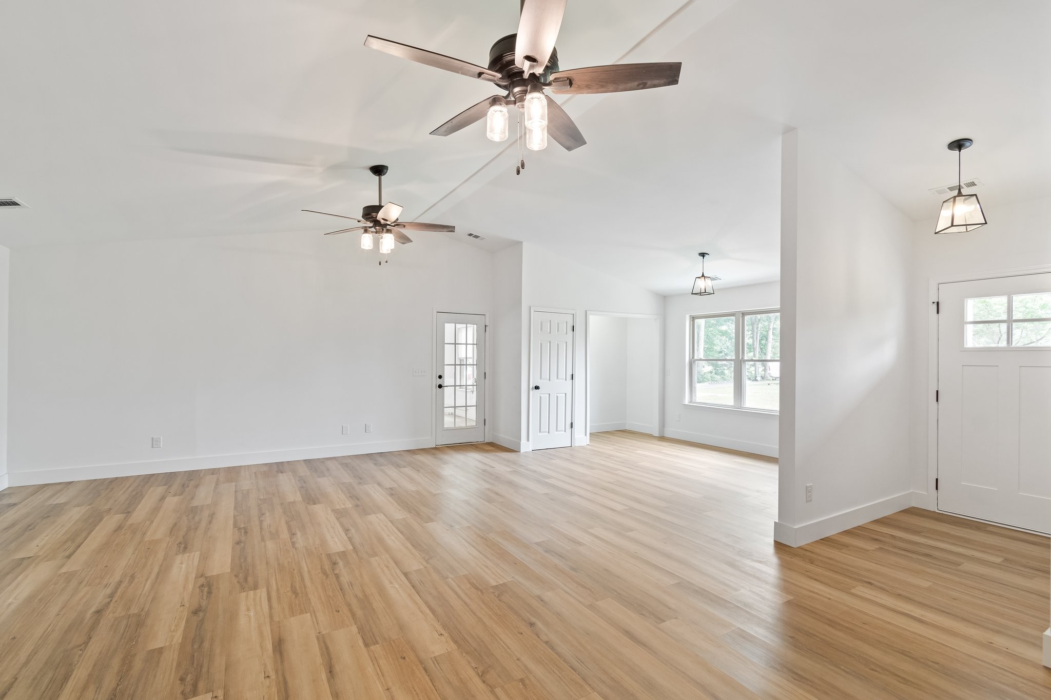 136 Pack Annex Road White Bluff, TN 37187 - Photo 9 of 64 Gallery Image 9