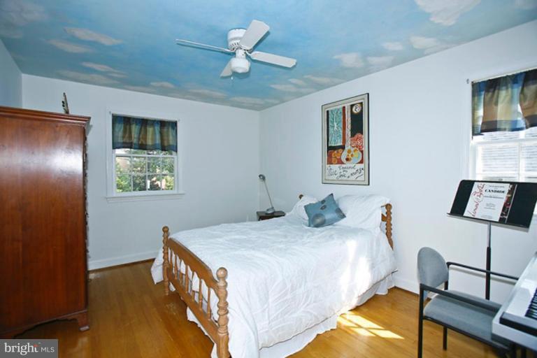 1660 Foxhall Road Northwest Washington, DC 20007 - Photo 7 of 13 Bedroom #1