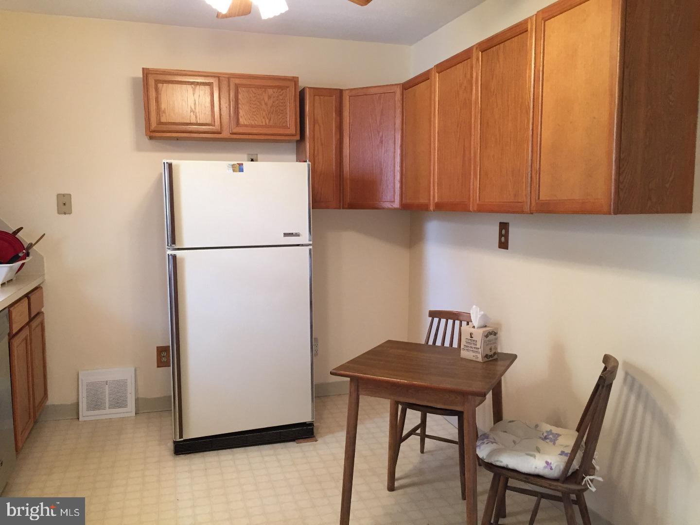 503 Crestview Road Lansdale, PA 19446 - Photo 9 of 25 Kitchen