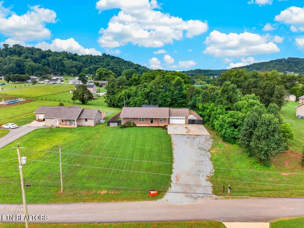 269 Riviera Drive Newport, TN 37821 - Photo 29 of 37 E178B235-0FBB-4662-B848-F5FDF36B2A05_1_1