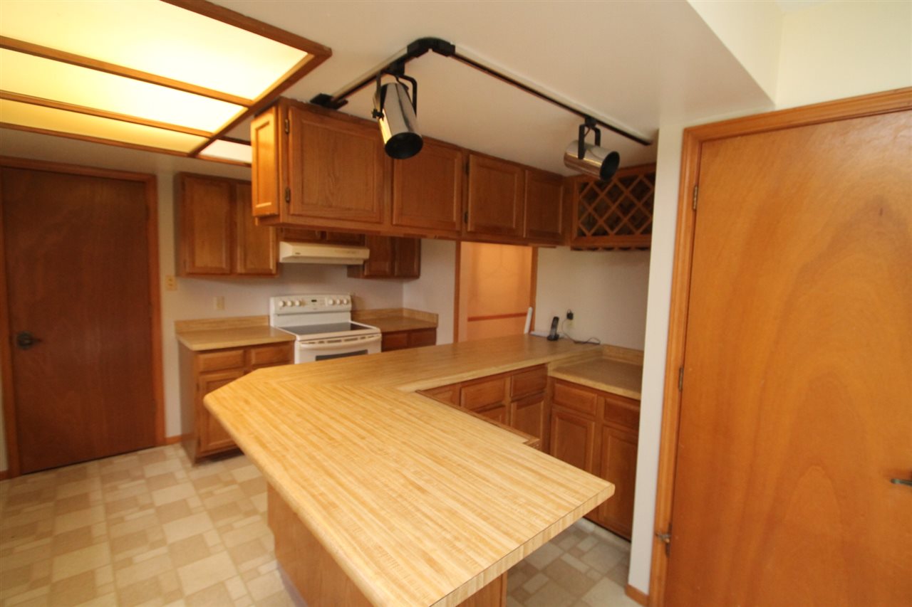 9808 Rainer Pass Fort Wayne, IN 46804 - Photo 8 of 35