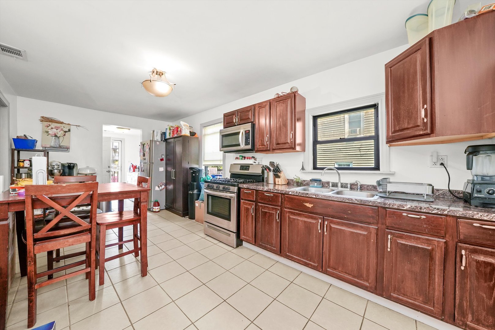 142 West Swann Street Chicago, IL 60609 - Photo 10 of 41