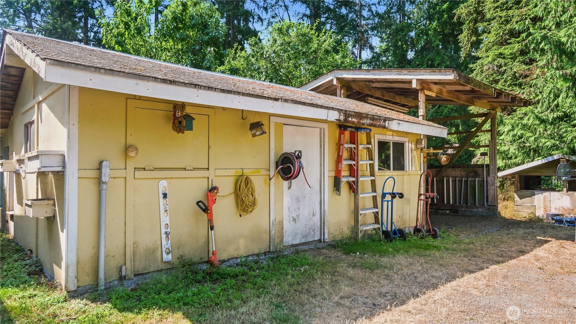 8232 184th Street Southwest Edmonds, WA 98026 - Photo 33 of 40 Gallery Image 33