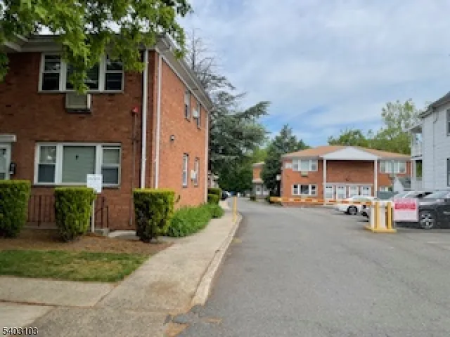 $2,100 | 268 McBride Avenue, Unit 10, Paterson, NJ 07501