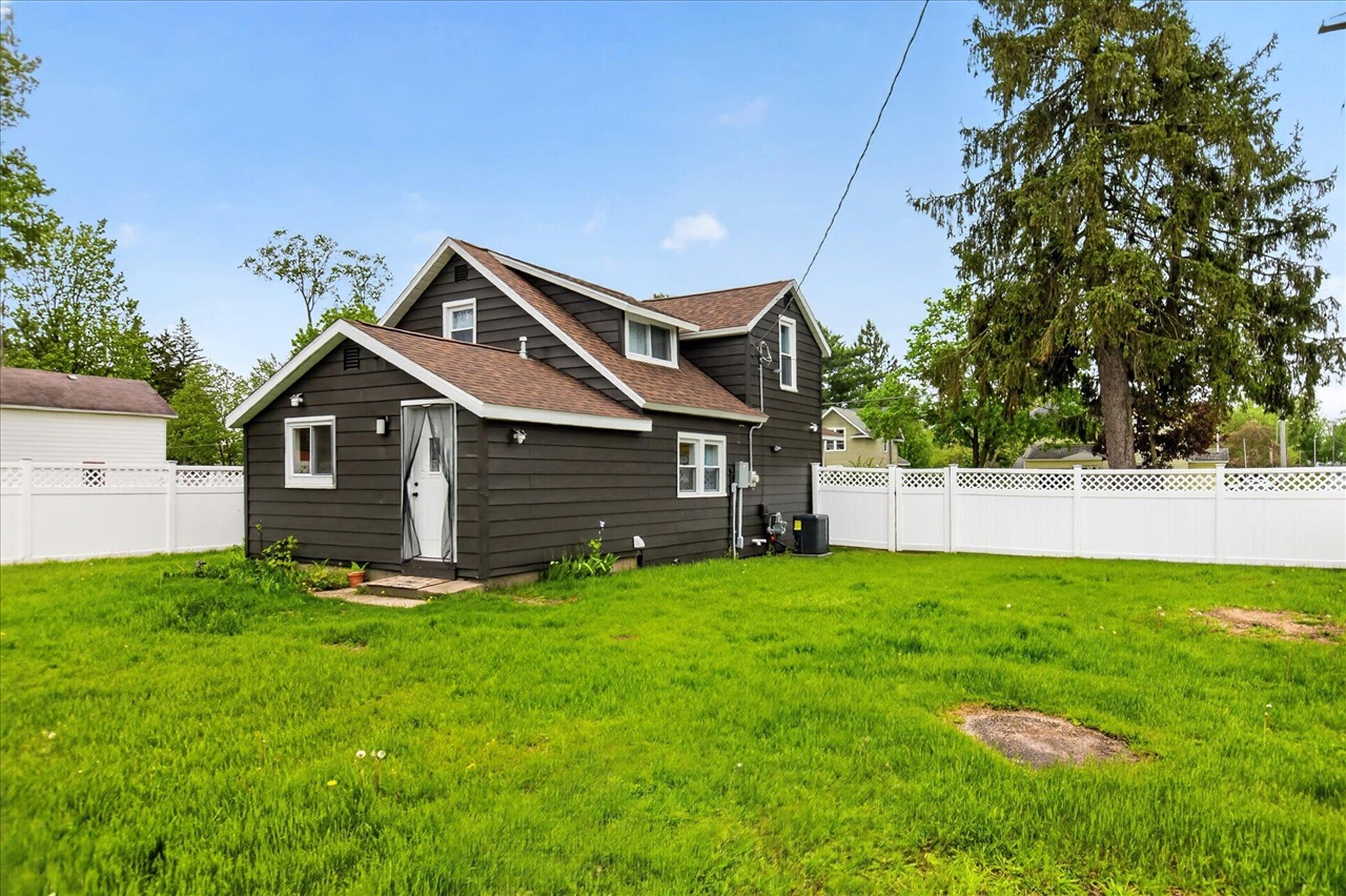 252 West Stimson Avenue Reed City, MI 49677 - Photo 24 of 38