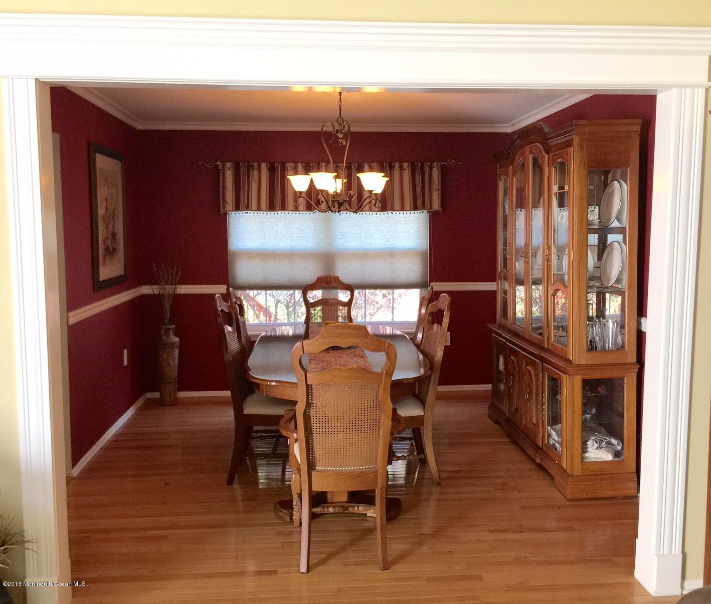 4 Shadow Ridge Court Howell, NJ 07731 - Photo 16 of 42 newdining