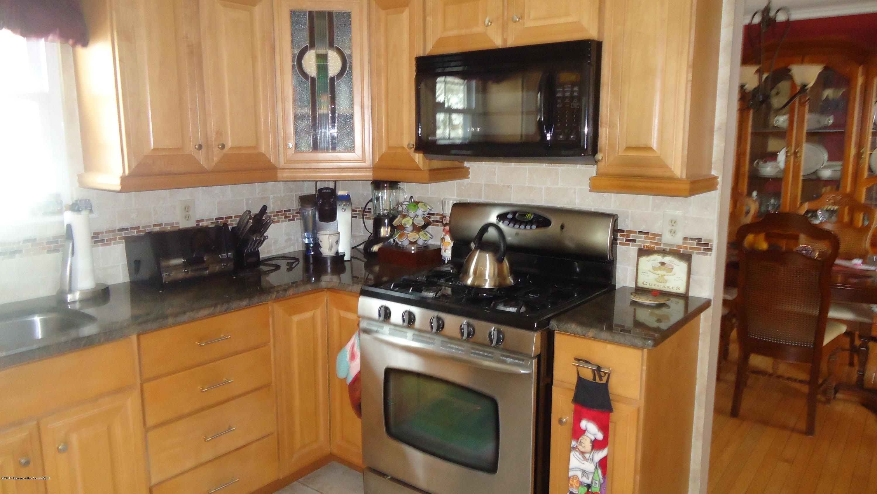 4 Shadow Ridge Court Howell, NJ 07731 - Photo 24 of 42 Stainless Steel Appliances
