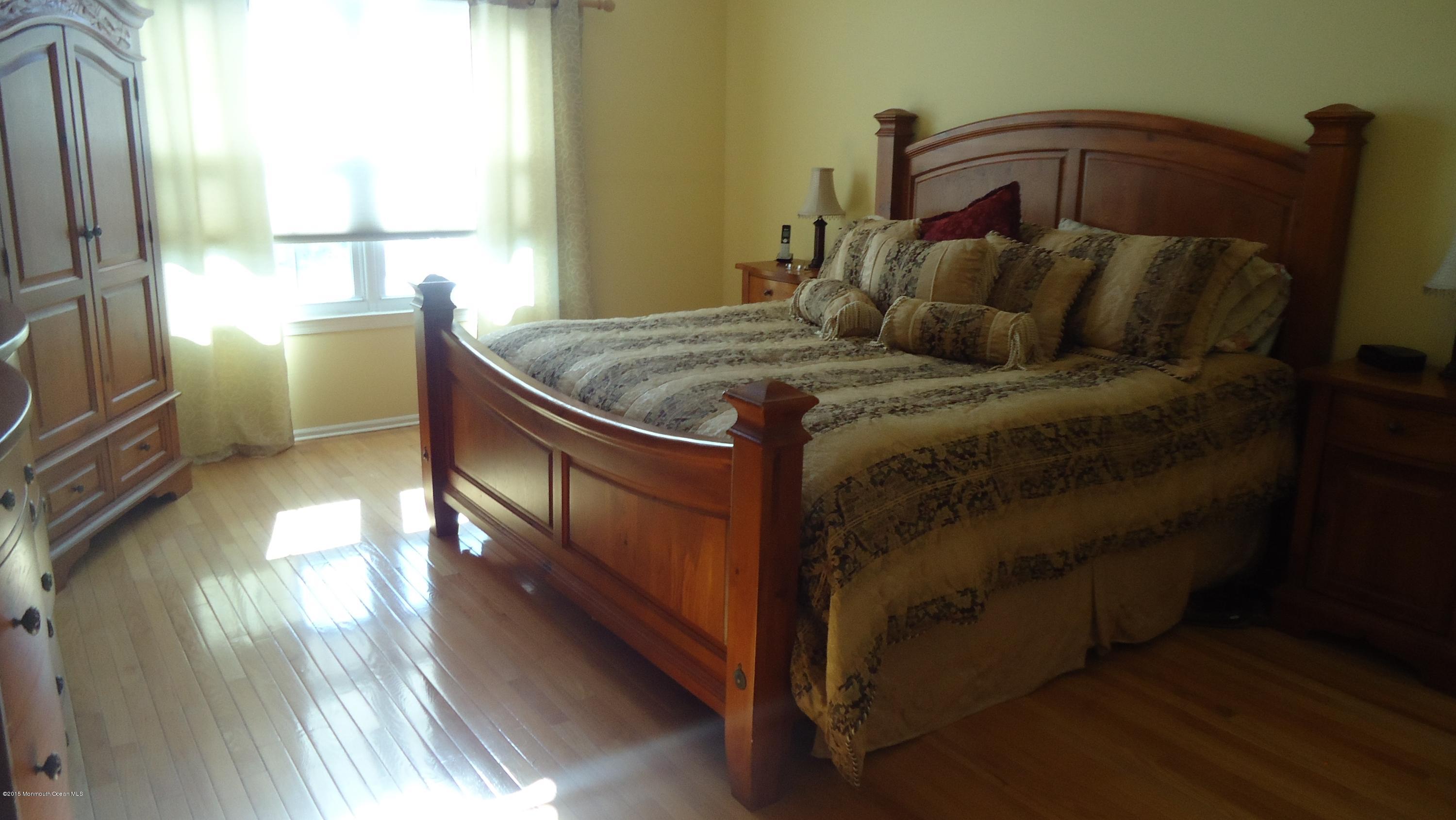 4 Shadow Ridge Court Howell, NJ 07731 - Photo 27 of 42 Master Bedroom