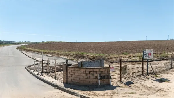 $14,448,888 | 0 East Clark Avenue, Santa Maria, CA 93455