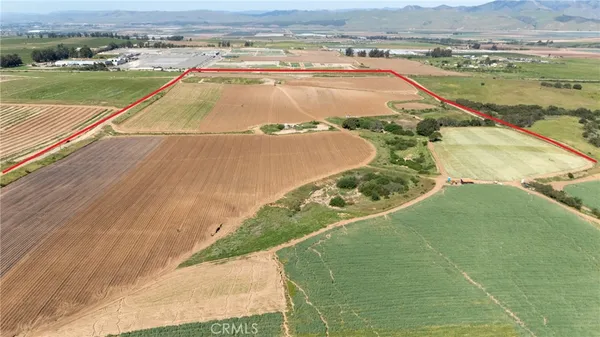 $14,448,888 | 0 East Clark Avenue, Santa Maria, CA 93455