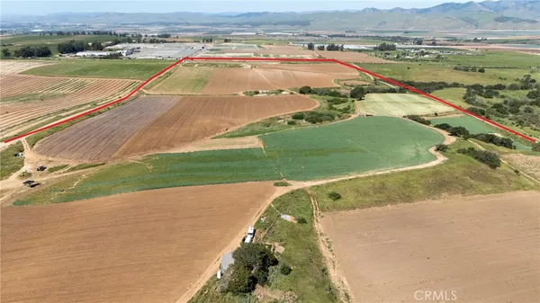 $14,448,888 | 0 East Clark Avenue, Santa Maria, CA 93455