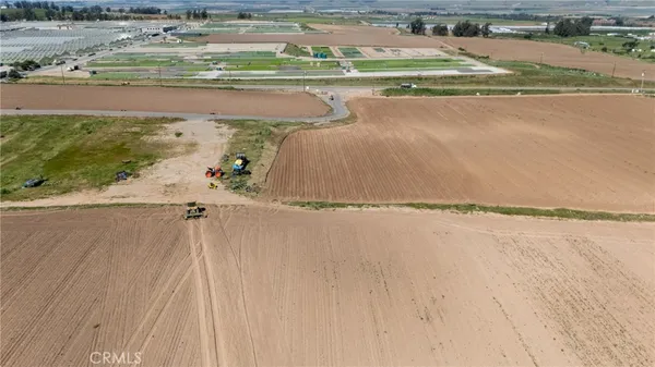 $14,448,888 | 0 East Clark Avenue, Santa Maria, CA 93455