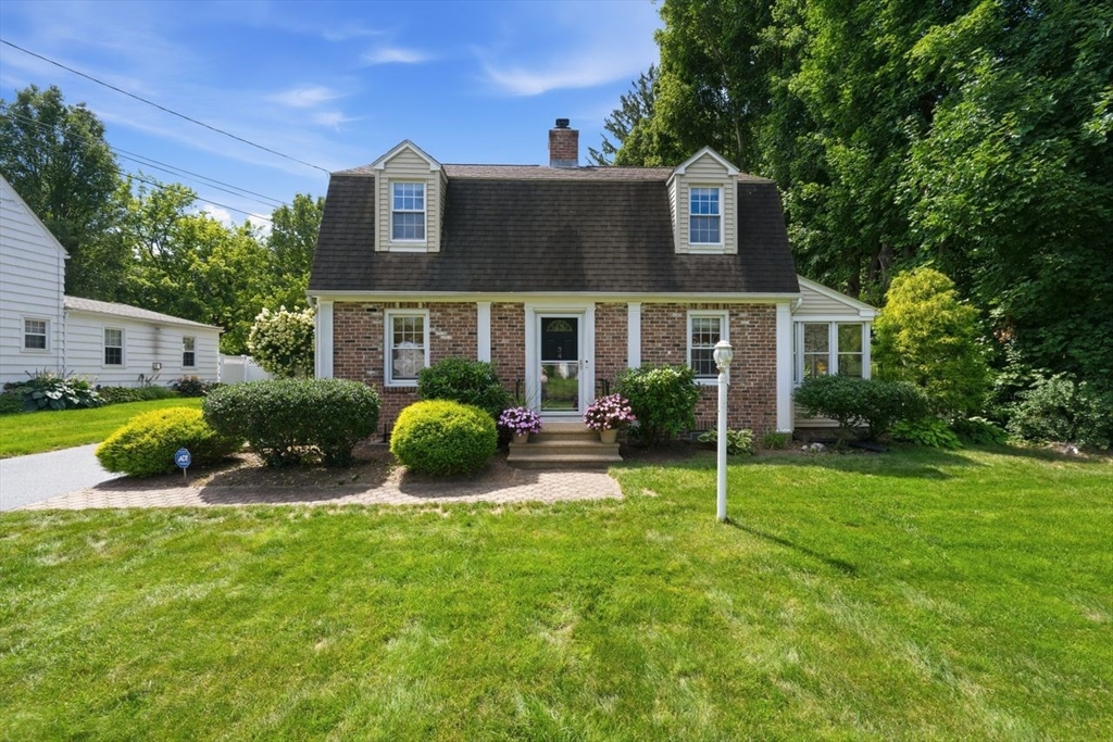 34 Harwich Road West Springfield, MA 01089 - Photo 1 of 42 Gallery Image 1
