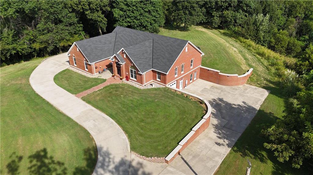 1313 Southeast Moore Road St. Joseph, MO 64504 - Photo 2 of 45 Gallery Image 2