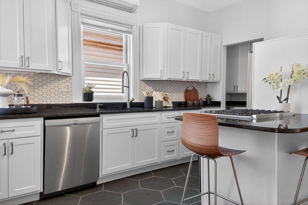 26 Custer Street, Unit 2 Boston, MA 02130 - Photo 12 of 19 Gallery Image 12