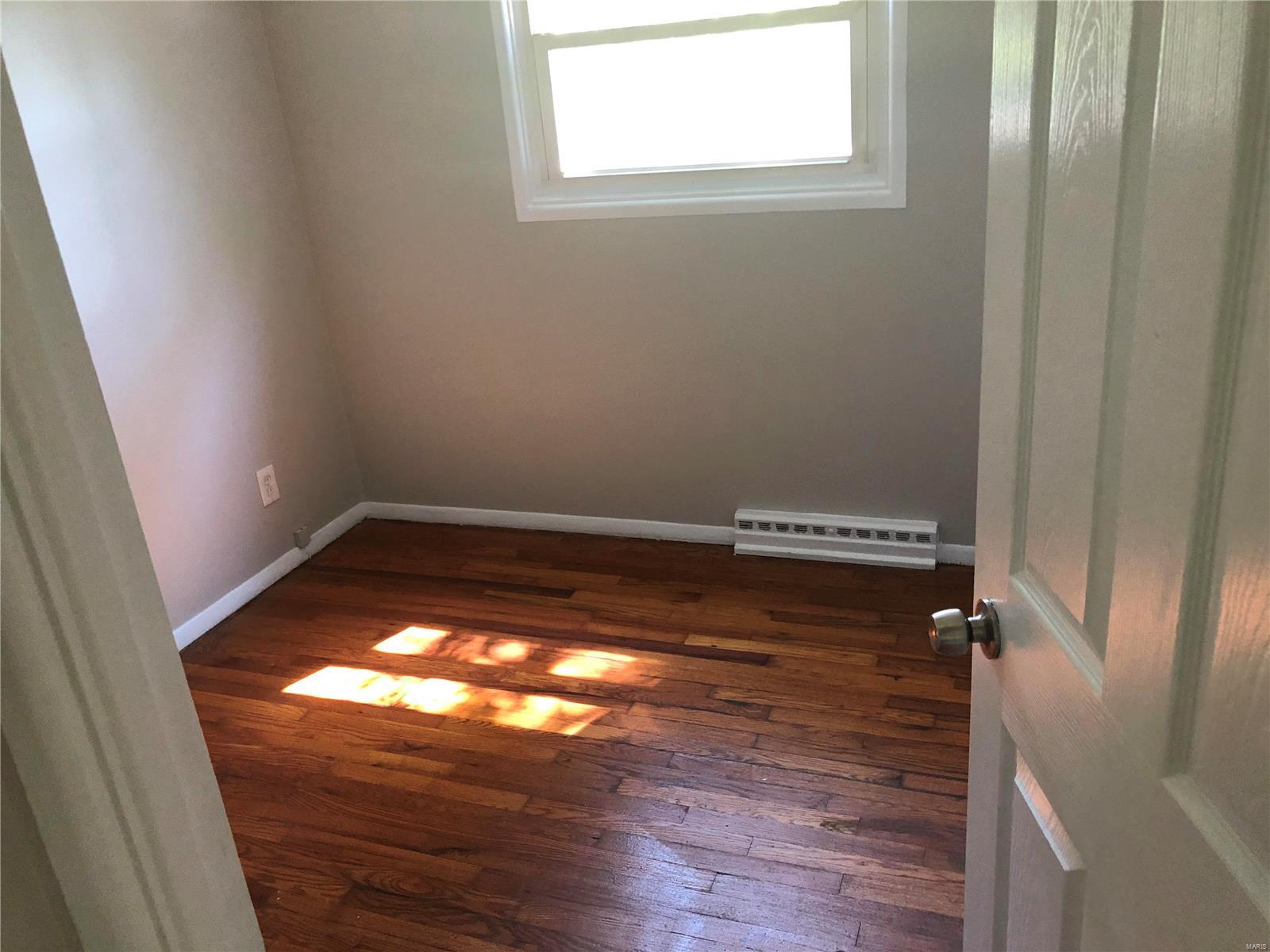 11621 Larimore Road St. Louis, MO 63138 - Photo 4 of 14