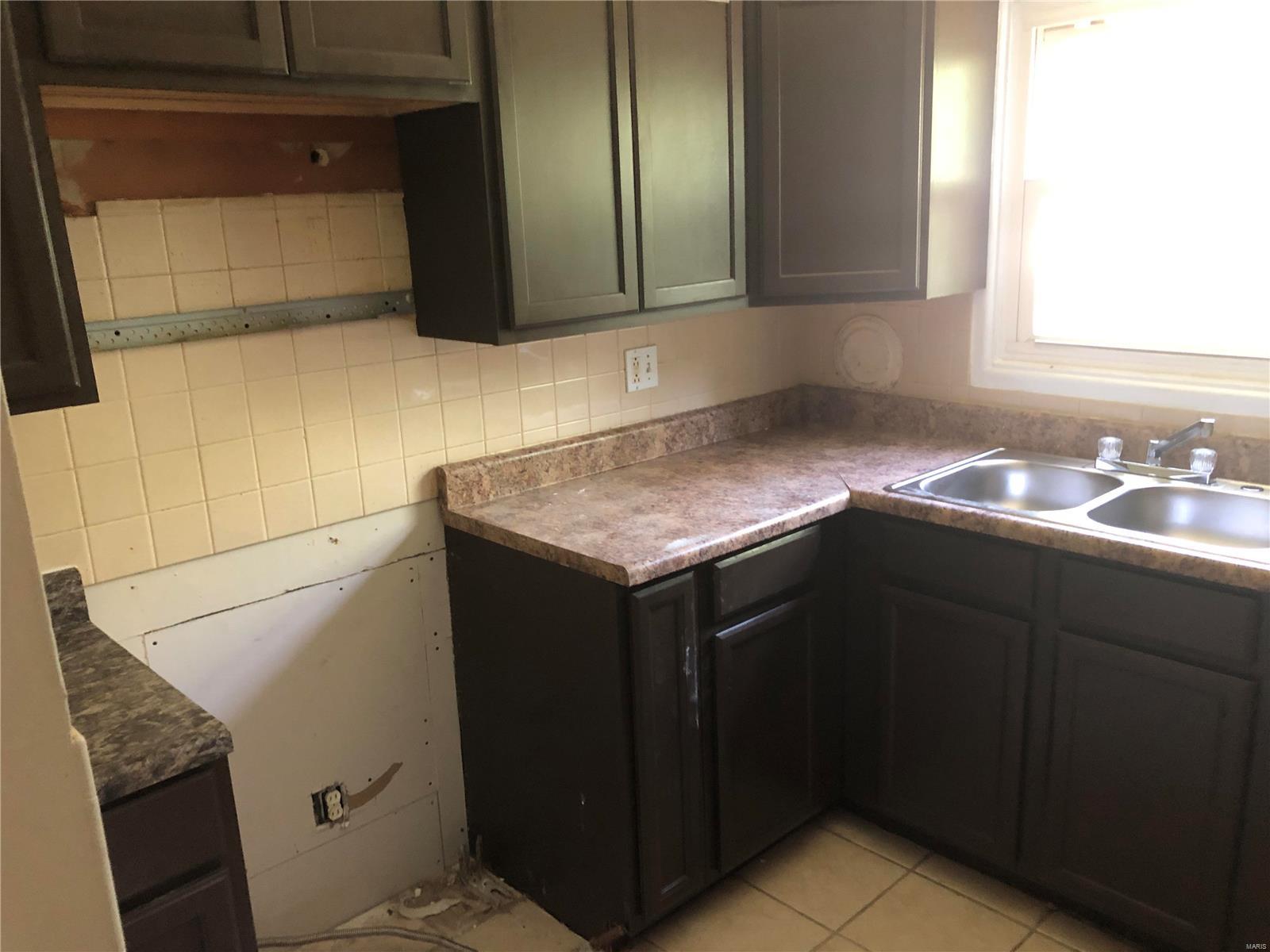 11621 Larimore Road St. Louis, MO 63138 - Photo 8 of 14