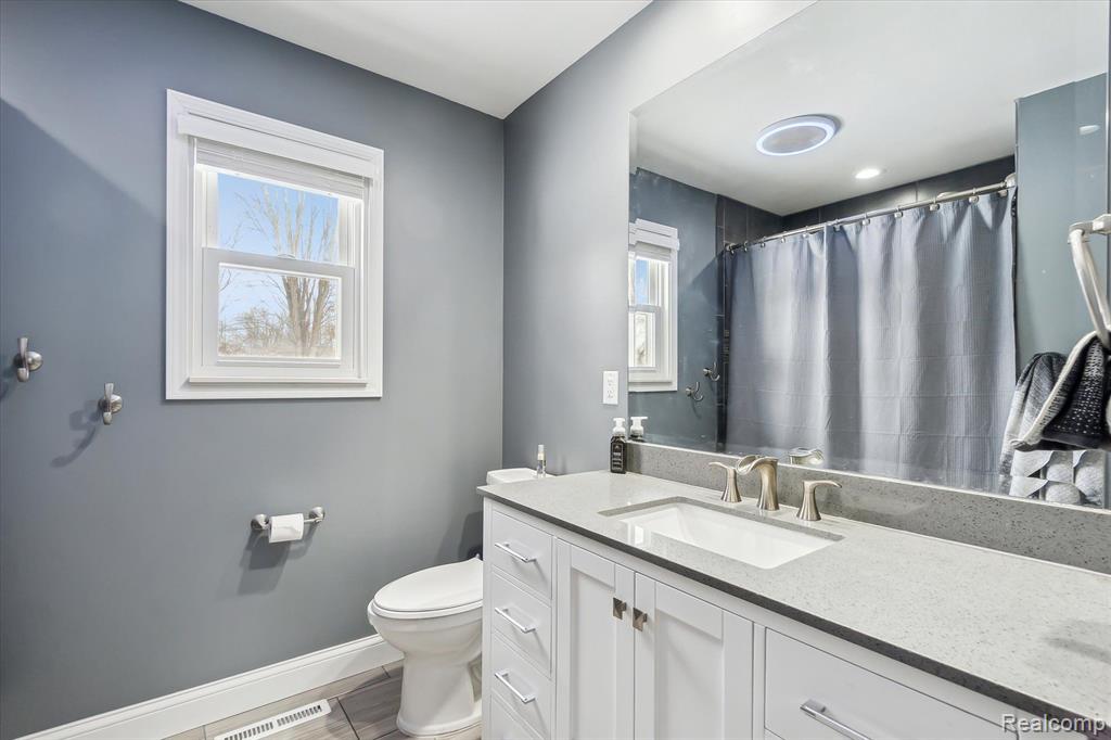 9481 Coldwater Road Flushing, MI 48433 - Photo 21 of 40
