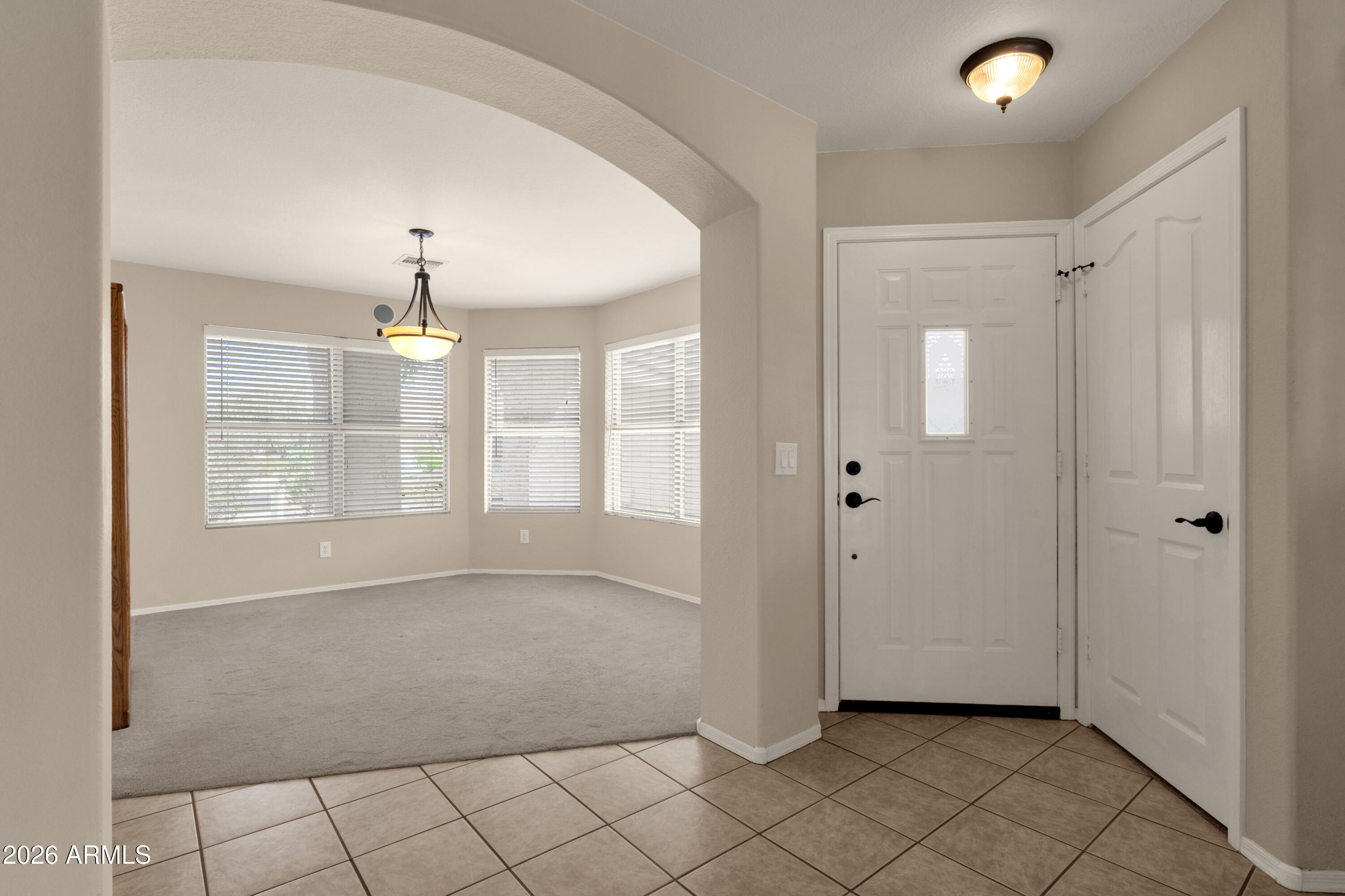 4507 East Gatewood Road Phoenix, AZ 85050 - Photo 13 of 43 Foyer