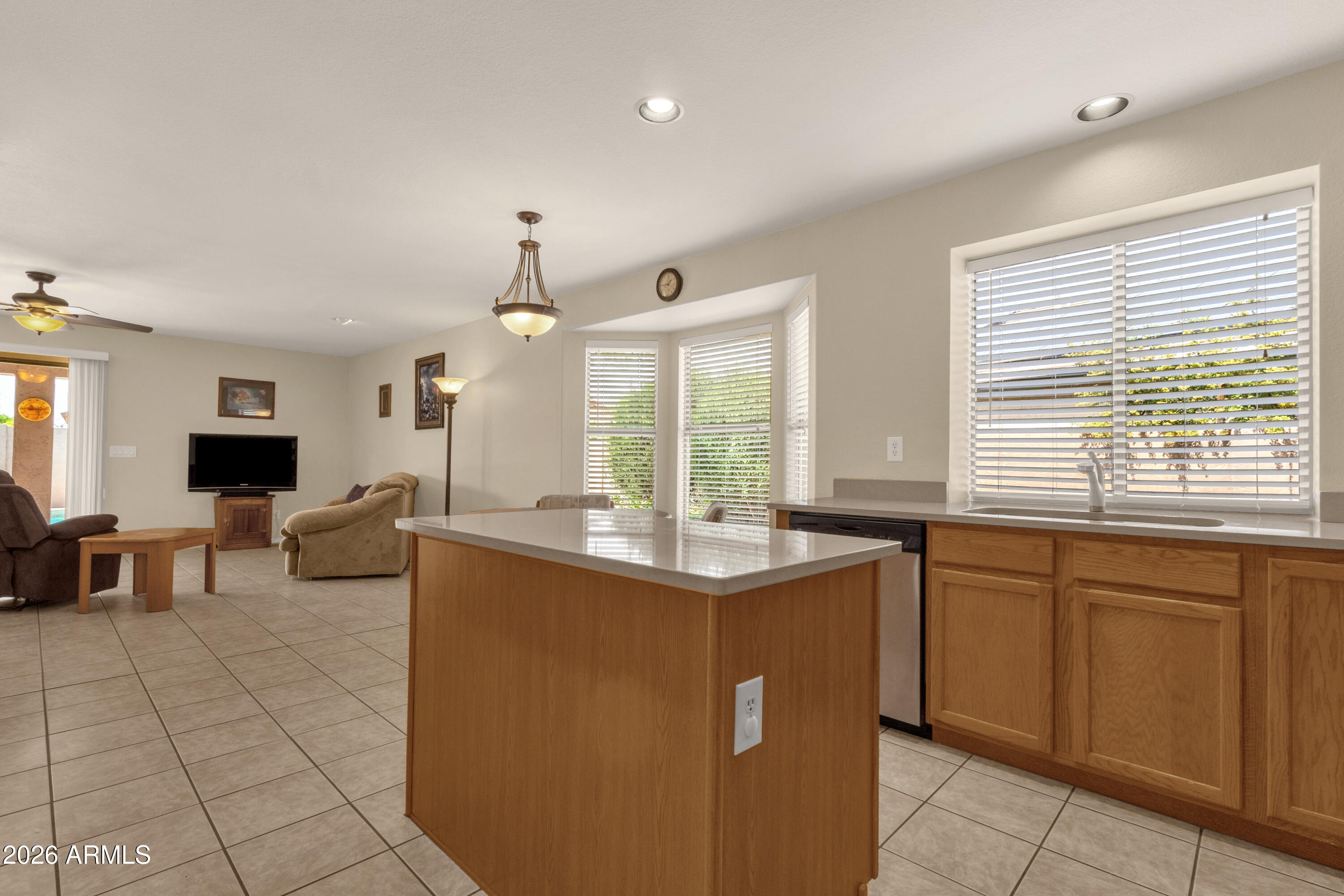 4507 East Gatewood Road Phoenix, AZ 85050 - Photo 23 of 43 Kitchen