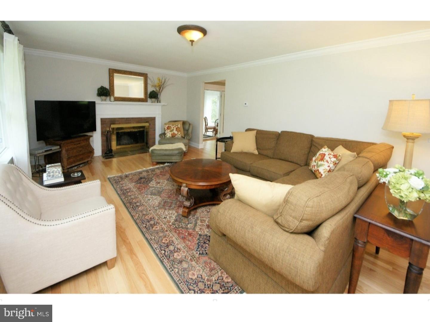 216 King George Road Pennington, NJ 08534 - Photo 3 of 25