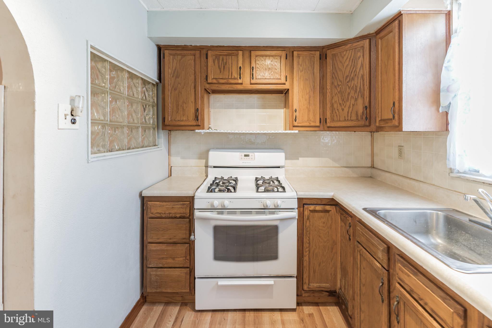 7139 Stockley Road Upper Darby, PA 19082 - Photo 8 of 17 Gallery Image 8