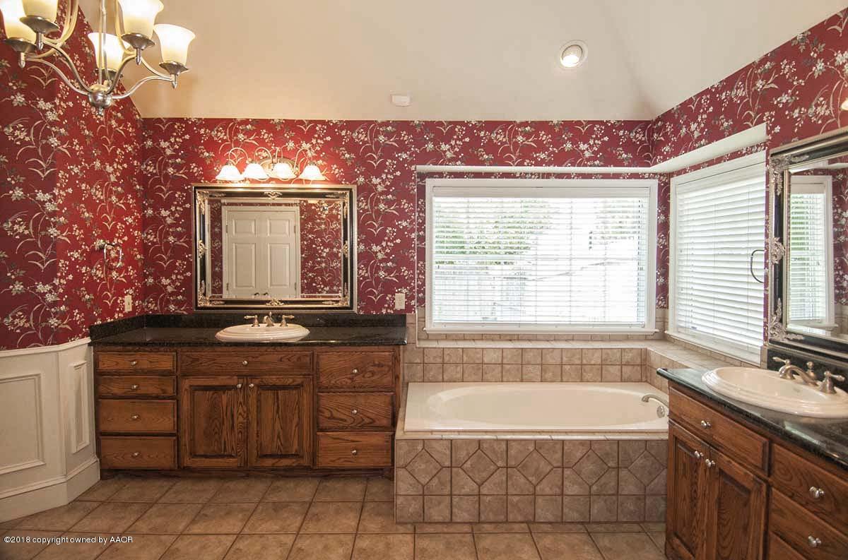 9251 Greyhawk Road Amarillo, TX 79119 - Photo 24 of 63 MASTER BATH VIEW 2