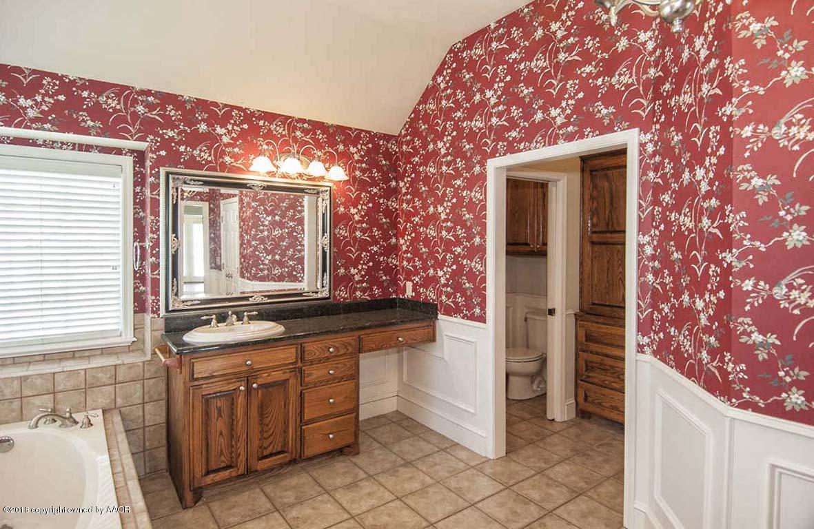 9251 Greyhawk Road Amarillo, TX 79119 - Photo 26 of 63 MASTER BATH VIEW 4