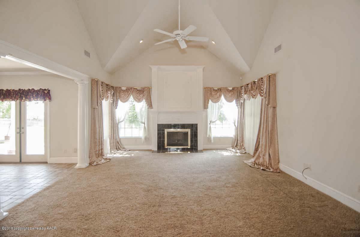 9251 Greyhawk Road Amarillo, TX 79119 - Photo 7 of 63 LIVING VIEW 1