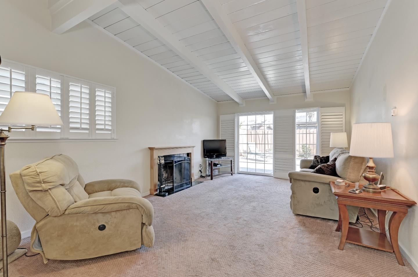 28452 Rochelle Avenue Hayward, CA 94544 - Photo 3 of 17 Gallery Image 3