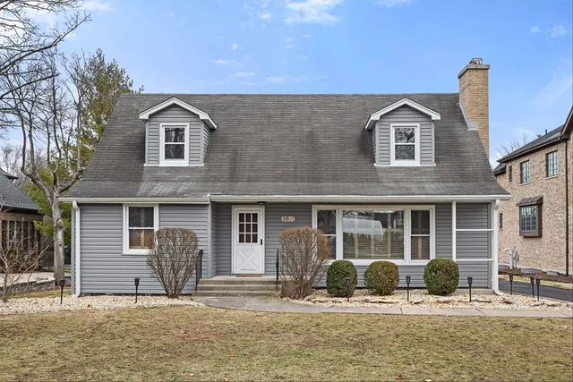 $3,500 | 5631 South Oak Street, Hinsdale, IL 60521