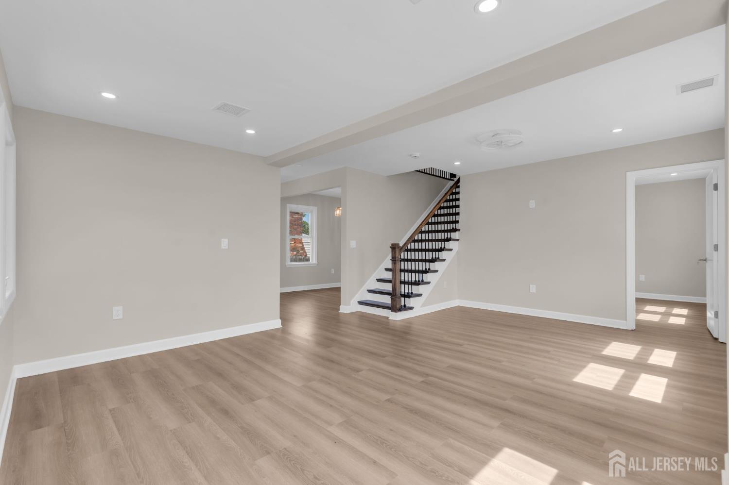 21 Market Street Edison, NJ 08817 - Photo 8 of 45