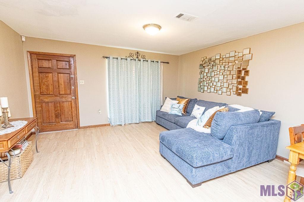 826 Myrtle Street Baker, LA 70714 - Photo 4 of 16