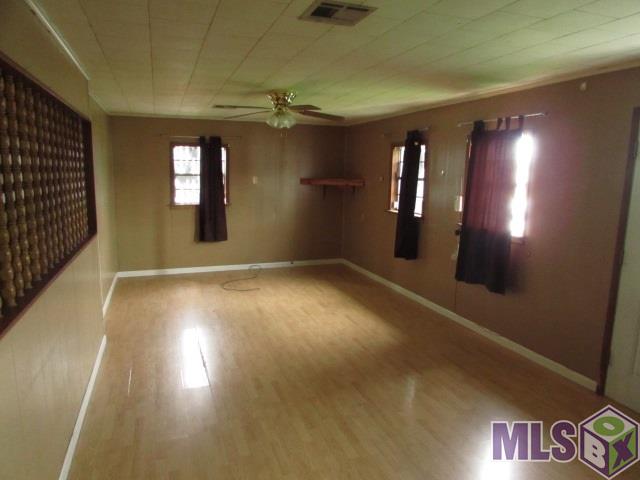 368 Adams Street Raceland, LA 70394 - Photo 4 of 10 Living Room
