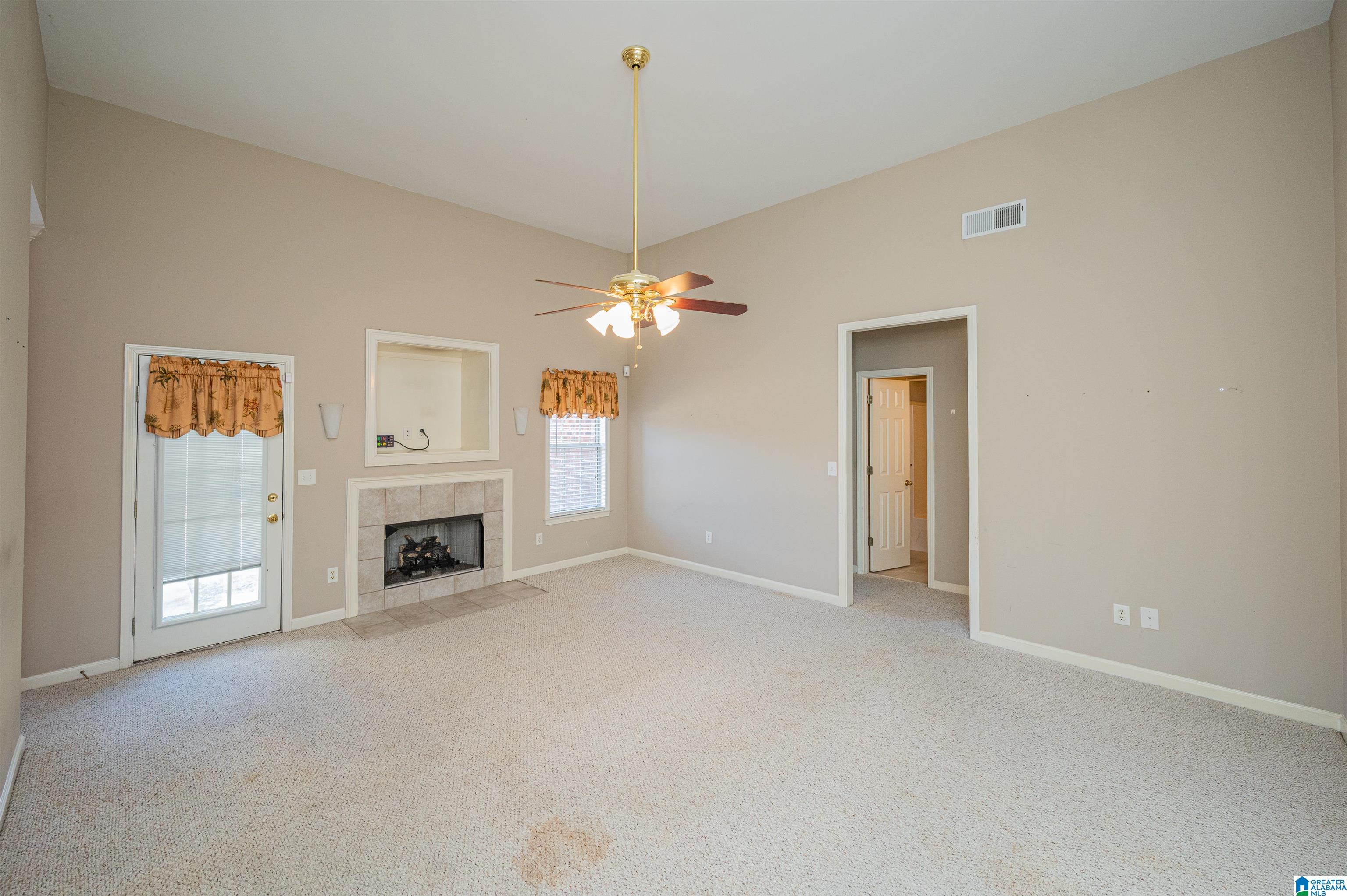 124 Churchill Drive Alabaster, AL 35114 - Photo 6 of 43