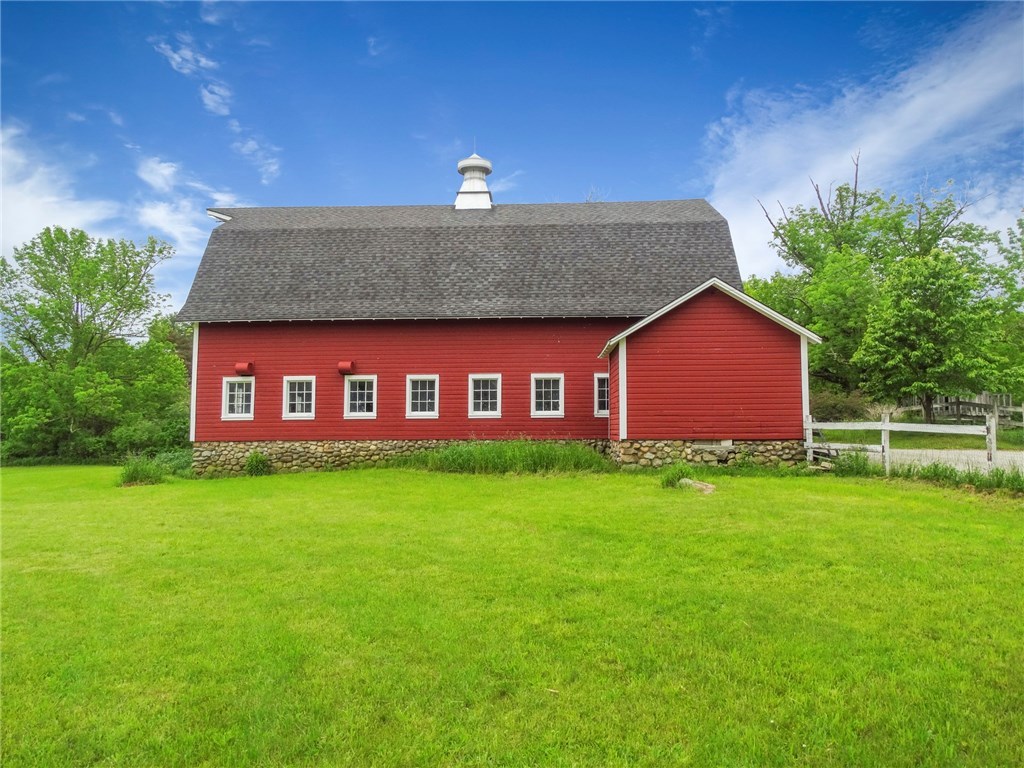 969 Snake Hill Road Glocester, RI 02857 - Photo 11 of 34