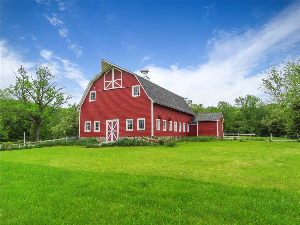 969 Snake Hill Road Glocester, RI 02857 - Photo 12 of 34