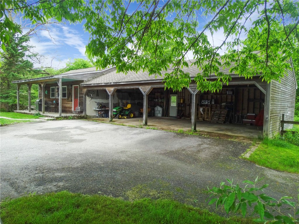969 Snake Hill Road Glocester, RI 02857 - Photo 14 of 34