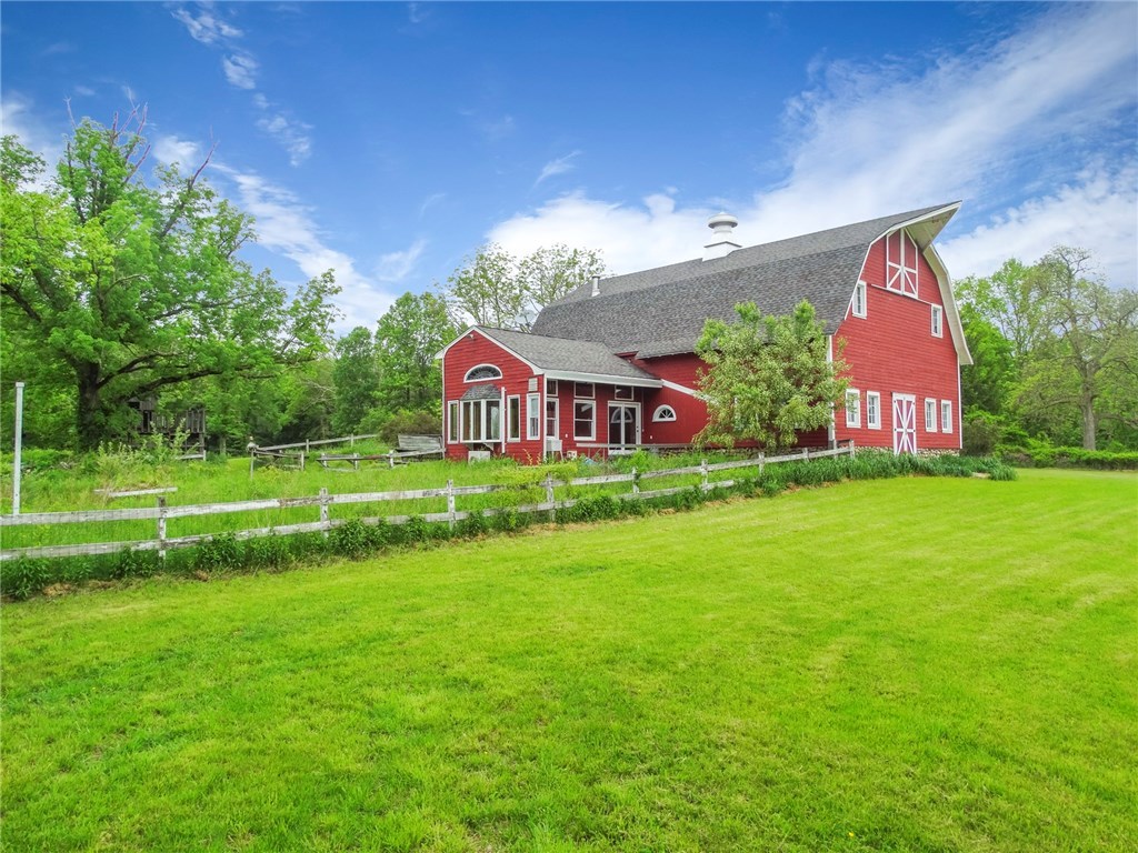 969 Snake Hill Road Glocester, RI 02857 - Photo 3 of 34