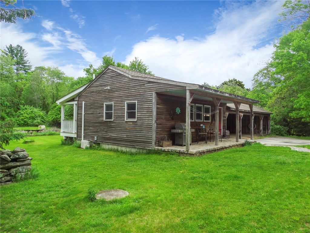 969 Snake Hill Road Glocester, RI 02857 - Photo 31 of 34