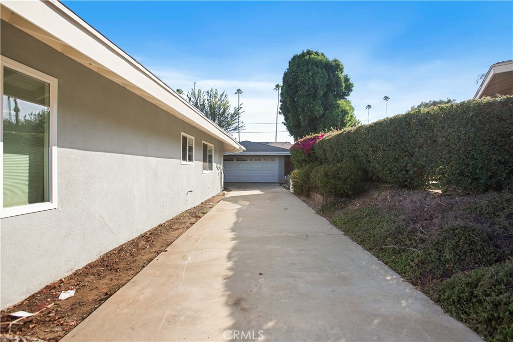 1185 La Subida Court Riverside, CA 92507 - Photo 2 of 37