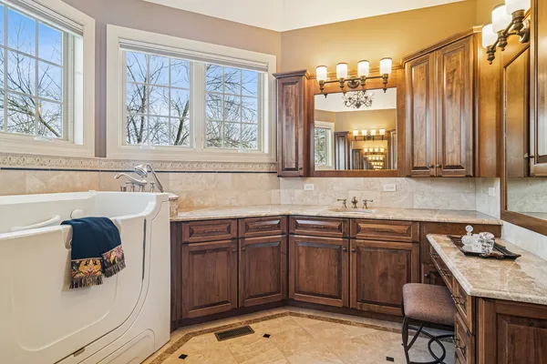 $2,195,000 | 1520 MacAlpin Circle, Inverness, IL 60010